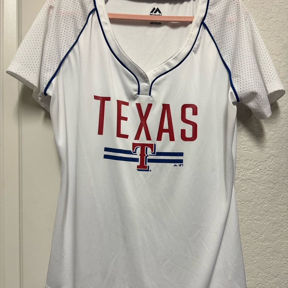 Majestic Women's White Texas Jersey Top